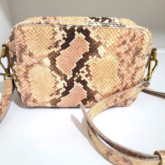 MADEWELL The Transport Camera Bag Snake Embossed Leather - Picture 4 of 14